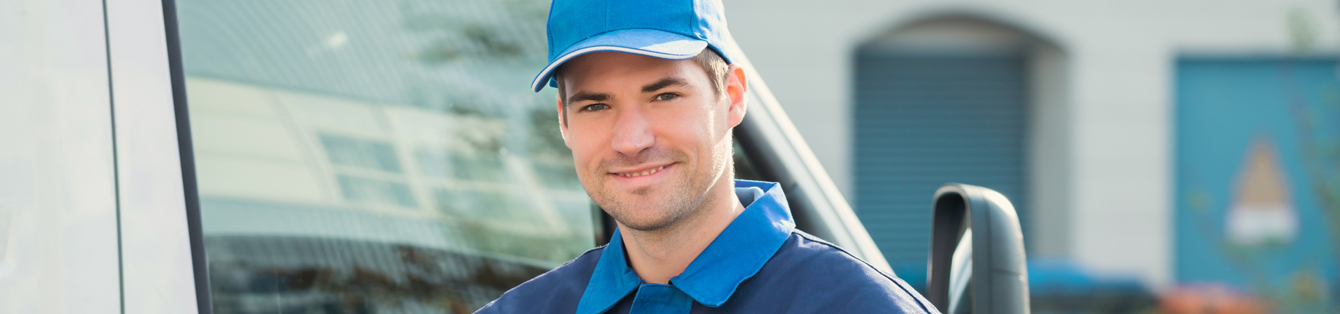 Service Person On Site Istock 600674918 Farvekorrigeret (1)