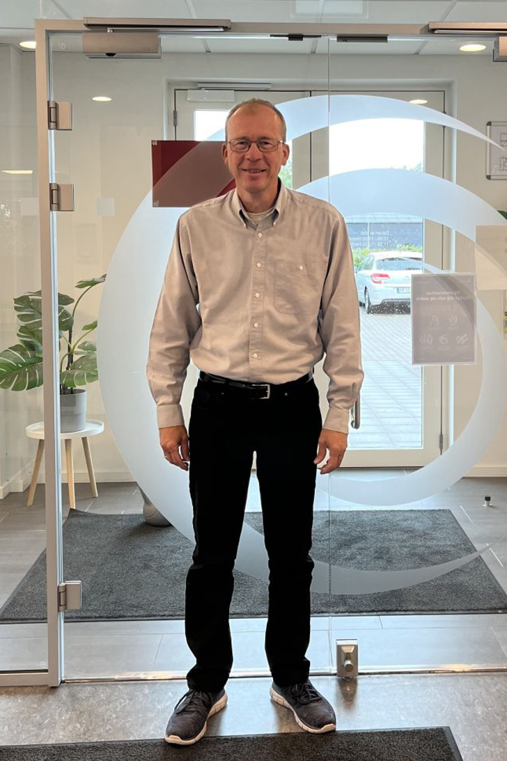 Jens I Entren Hos Insatech Beskåret (1)